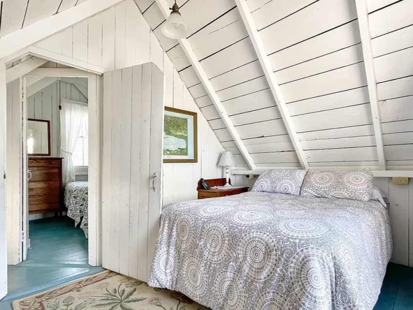 Homes for Sale in Martha's Vineyard — 8 Siloam Avenue, Oak Bluffs, MA